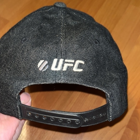UFC Ultimate Fighting Champion SnapBack black gray hat - Picture 7 of 7